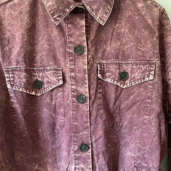 Zenana oversized acid washed shacket. Size medium - Picture 3 of 6